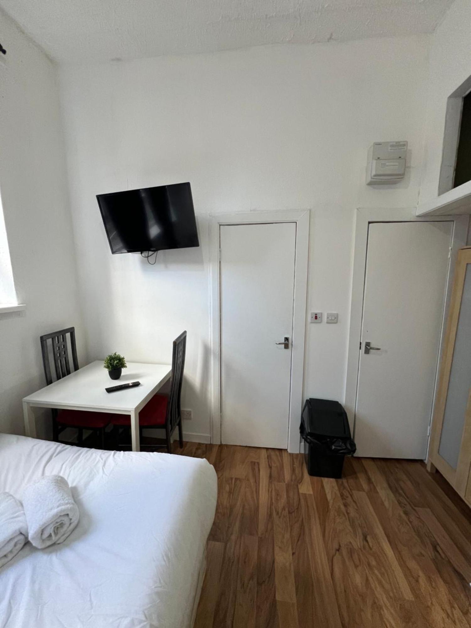 Great Western Road Studio With En Suite Glasgow Eksteriør bilde